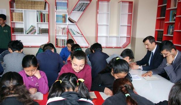 Şarkışla'da kütüphane açılışı