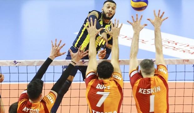 F.Bahçe derbiyi 2-0'dan geri dönüp kazandı!