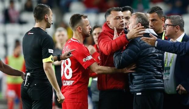 Sergen Yalçın çılgına döndü ile ilgili görsel sonucu"