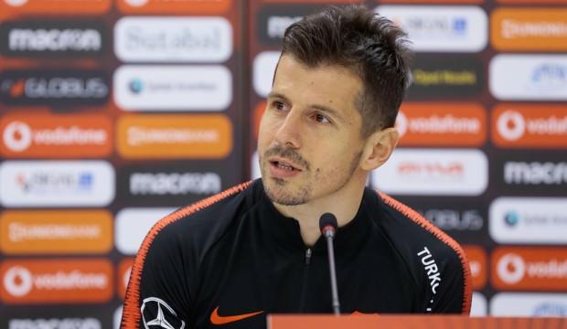 Emre Belözoğlu: 50 yaşında da gelirim