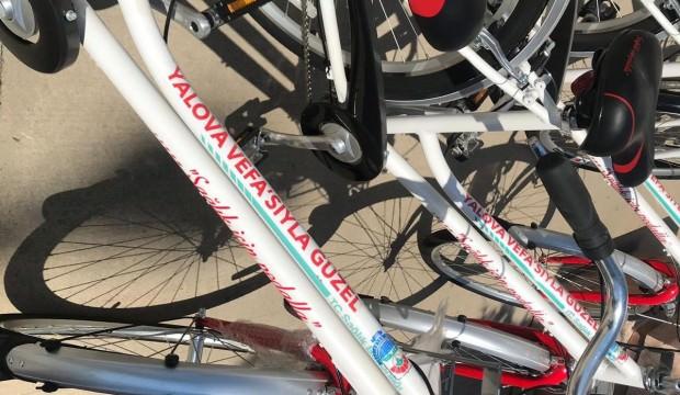 Skandal! CHP'li Yalova Belediyesi hibe olan bisikletlerle oy istedi