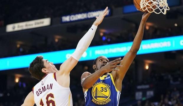 Warriors Cedi'li Cleveland'a acımadı!