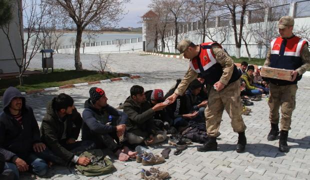 Van’da 69 kaçak göçmen yakalandı