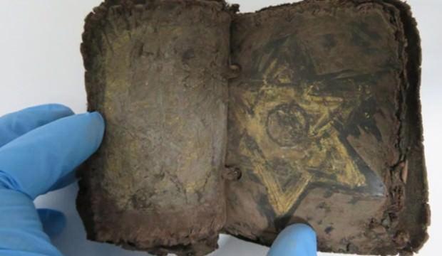 1500 yıllık gizemli kitap ele geçirildi