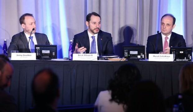 Bakan Albayrak'a ABD'de büyük ilgi