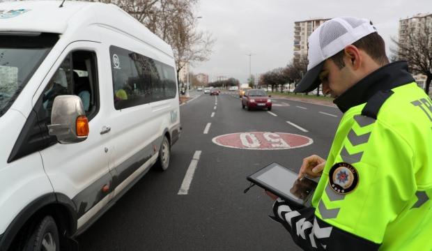 Emniyet'ten okul servis araçlarına sıkı denetim
