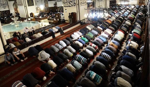 Bayram namazı saatleri belli oldu!