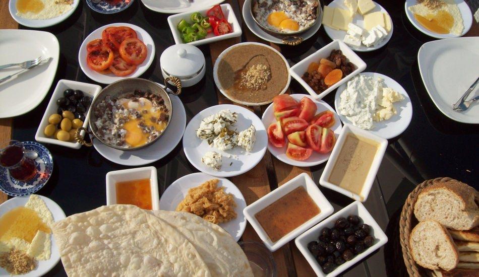 Sahurda tüketilmemesi gereken besinler nelerdir? Sahurda sucuk yerseniz...