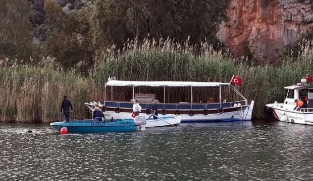 İskeleye yüzmek isteyen genç boğuldu
