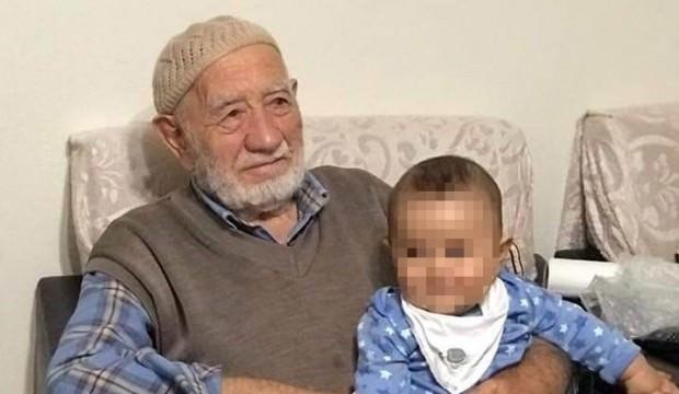 Camide namaz kılarken hayatını kaybetti