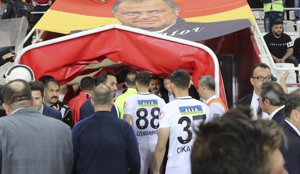 Final sonrası boykot! Seremoniye çıkmadılar!