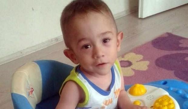 Kanepeden düşen çocuğun acı ölümü!