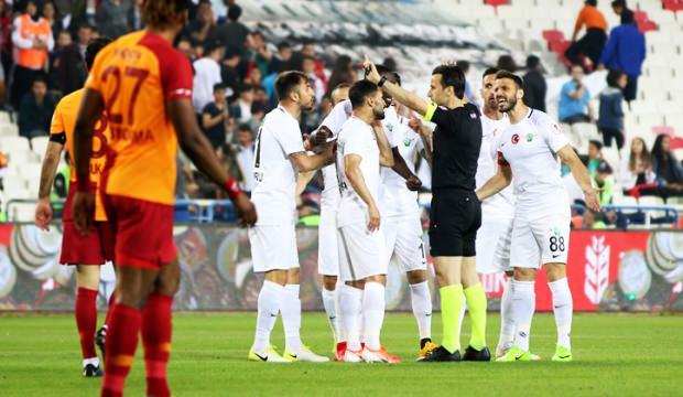 Maç sonu sert sözler! 'Allah belasını versin'