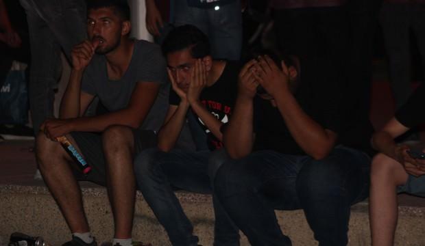 Sevinç gösterileri yerini gözyaşına bıraktı
