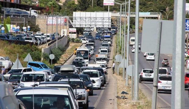 170 bin nüfuslu ilçeye 150 bin araç giriş yaptı