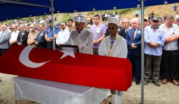 Azez şehidi, gözyaşlarıyla son yolculuğuna uğurlandı