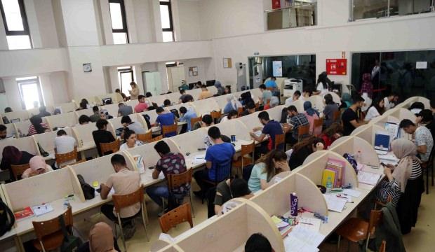 Bağcılar Belediyesi YKS’ye girecek öğrencilere moral hediyesi verdi