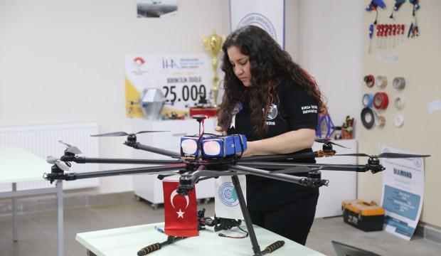 'Oktokopter' tasarlayan öğrenciler ABD'de yarışacak