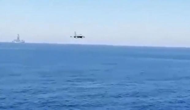 Fatih Sondaj Gemisi'ne F-16 selamı