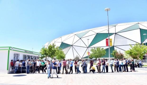 Konyaspor'da kombine biletlere yoğun ilgi