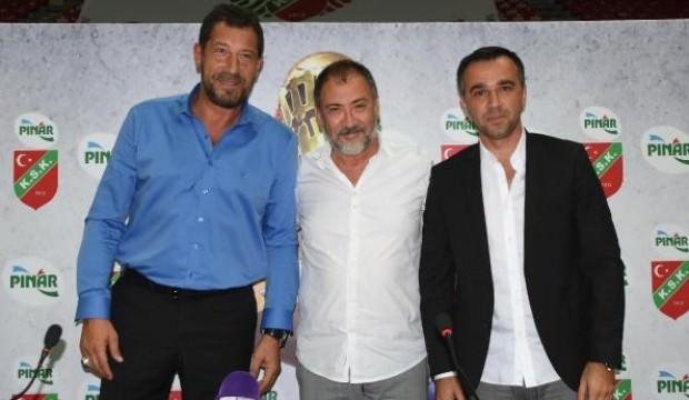 Ufuk Sarıca imzayı attı