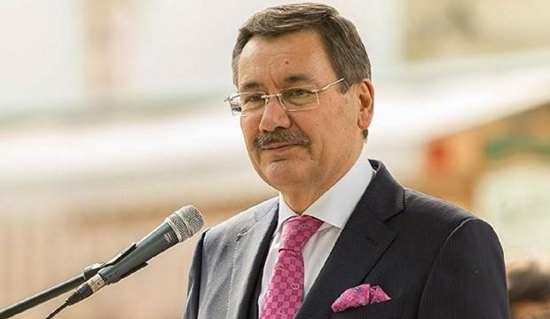 Gökçek'ten sert tepki: Aptal yerine konulduğunuzun farkında mısınız?