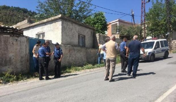 Komşusunun güvercinlerini beslerken canından oldu