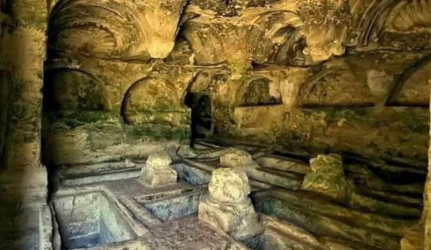Titus Tüneli turistlerin ilgisini çekiyor