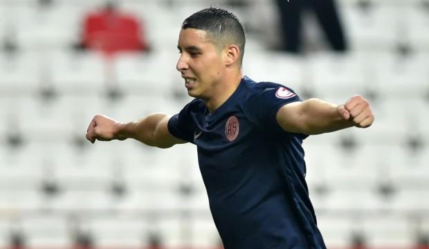 Antalyaspor'da, Barrada ile yollar ayrıldı