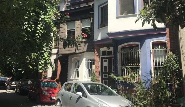 Yeni evlenen çiftlerden bıktı, öyle bir şey yaptı ki!