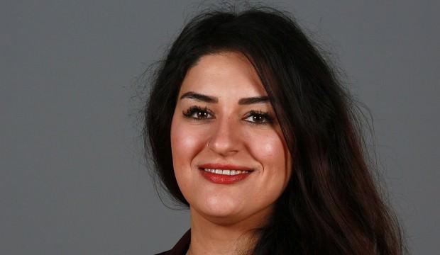Terör örgütü PKK'nın bayrağını paylaşan Cansu Özdemir yargılanacak