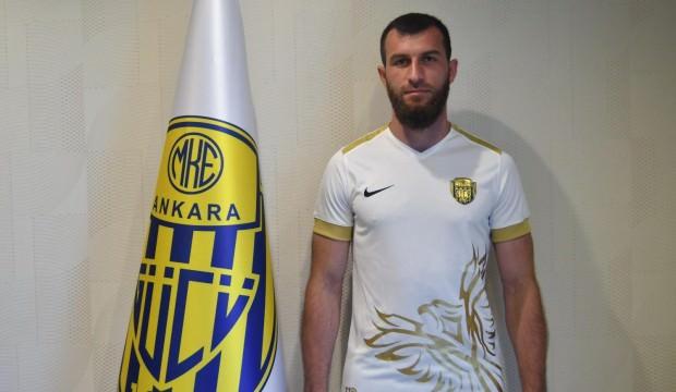 Sadaev bir yıl daha Ankaragücü'nde