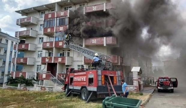 Tekirdağ'da yangın: 2 kardeş mahsur kaldı