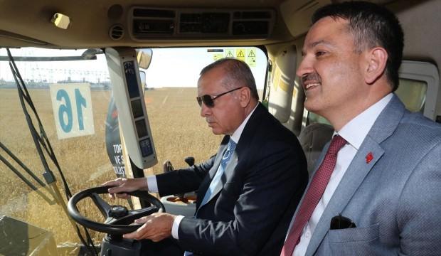 Bakan yerli elektrikli traktör için tarih verdi