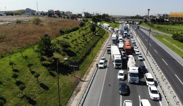 TEM'de kaza! Trafik durma noktasına geldi