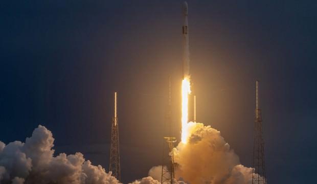 SpaceX uydusu uzaya gönderildi
