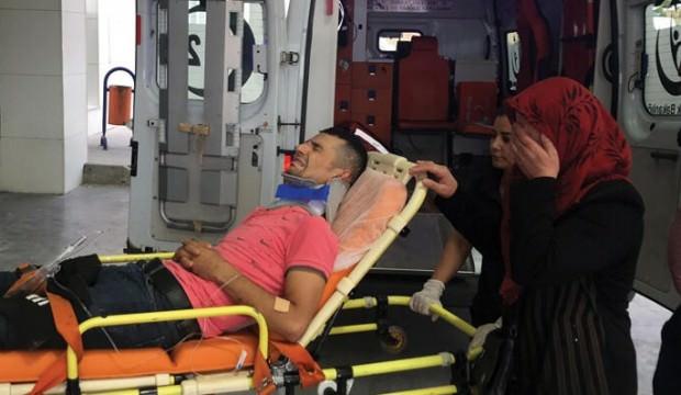 Engelli oğlunu sedyede görünce gözyaşlarını tutamadı
