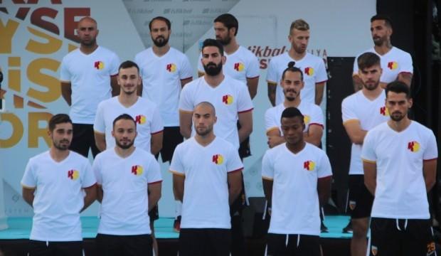 Kayserispor 32 futbolcuya lisans çıkardı