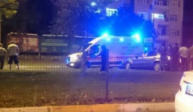 Adıyaman'da otomobil refüje çıktı: 3 yaralı