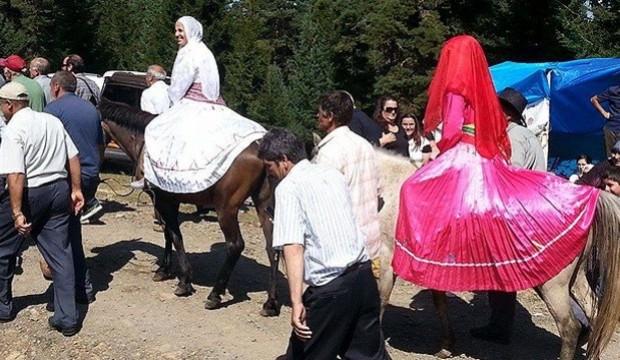 Aşiret yüzyıllardır varolan başlık parasını kaldırdı