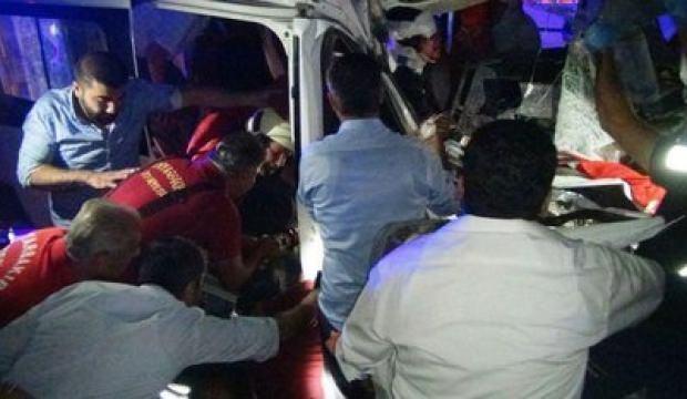 Diyarbakır-Silvan kara yolunda feci kaza!