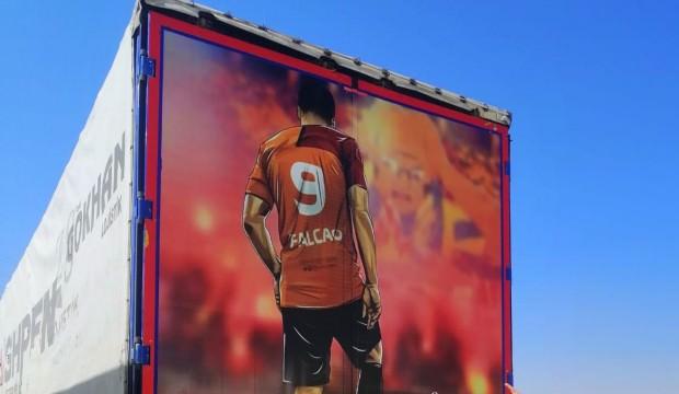 Tır şoförünün Falcao sevgisi