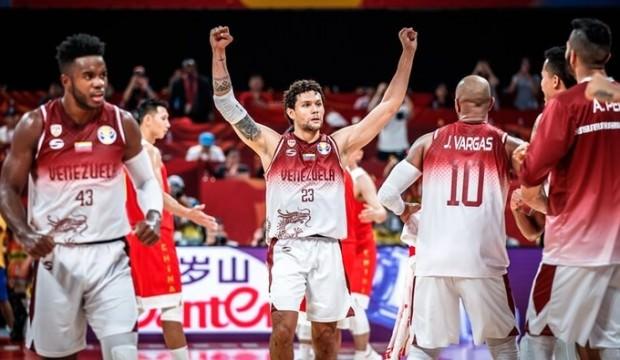 Ev sahibi Çin'i deviren Venezuela 2. turda!