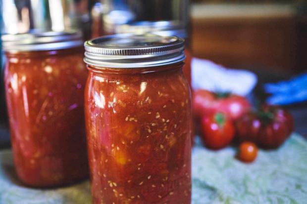 Evde domates konservesi nasıl yapılır? Konserve menemen tarifi