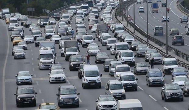 Trafiğe kayıtlı araç sayısı 67 bin arttı