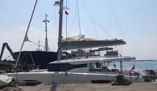 Arnavutluk polisi Türk bayraklı katamaranı araştırıyor