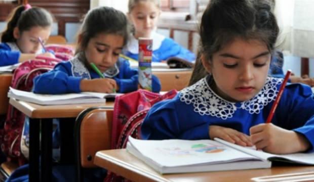 Hükümetten 100 binden fazla aileye 1 milyar TL eğitim desteği
