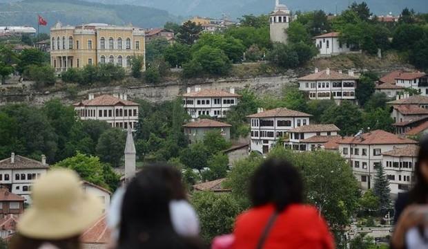 Tarihi illçe nüfusunun 18 katı turist ağırladı!