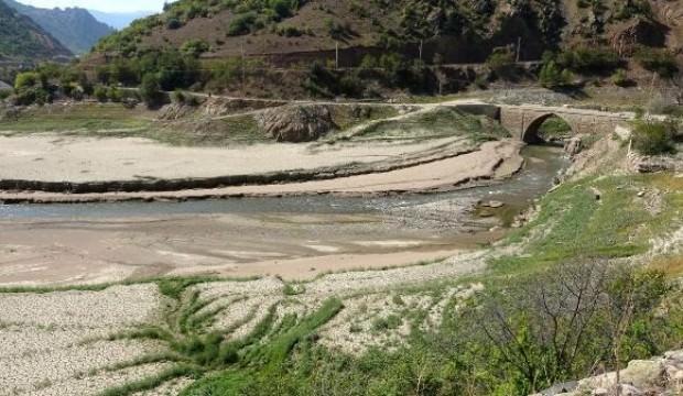 Baraj suları çekilince ortaya çıktı