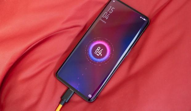 Oppo yine rakiplerine ders verdi! 25 dakikada telefonu yüzde 100 şarj edebiliyor!